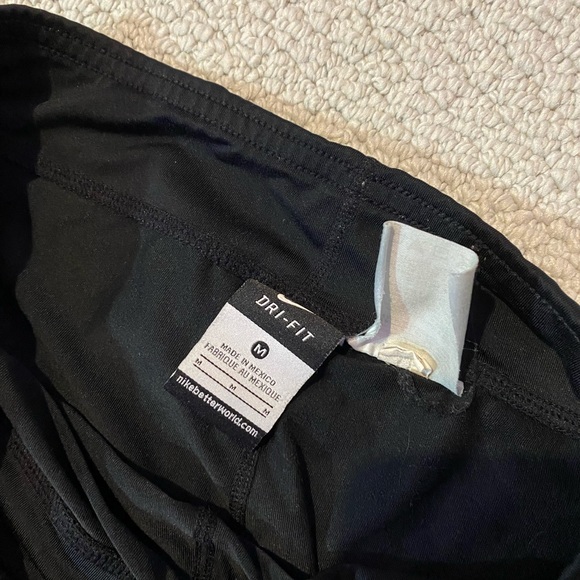 Nike volleyball spandex - Picture 2 of 3